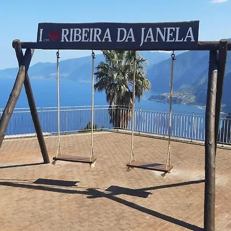 Vibes בית הארחה